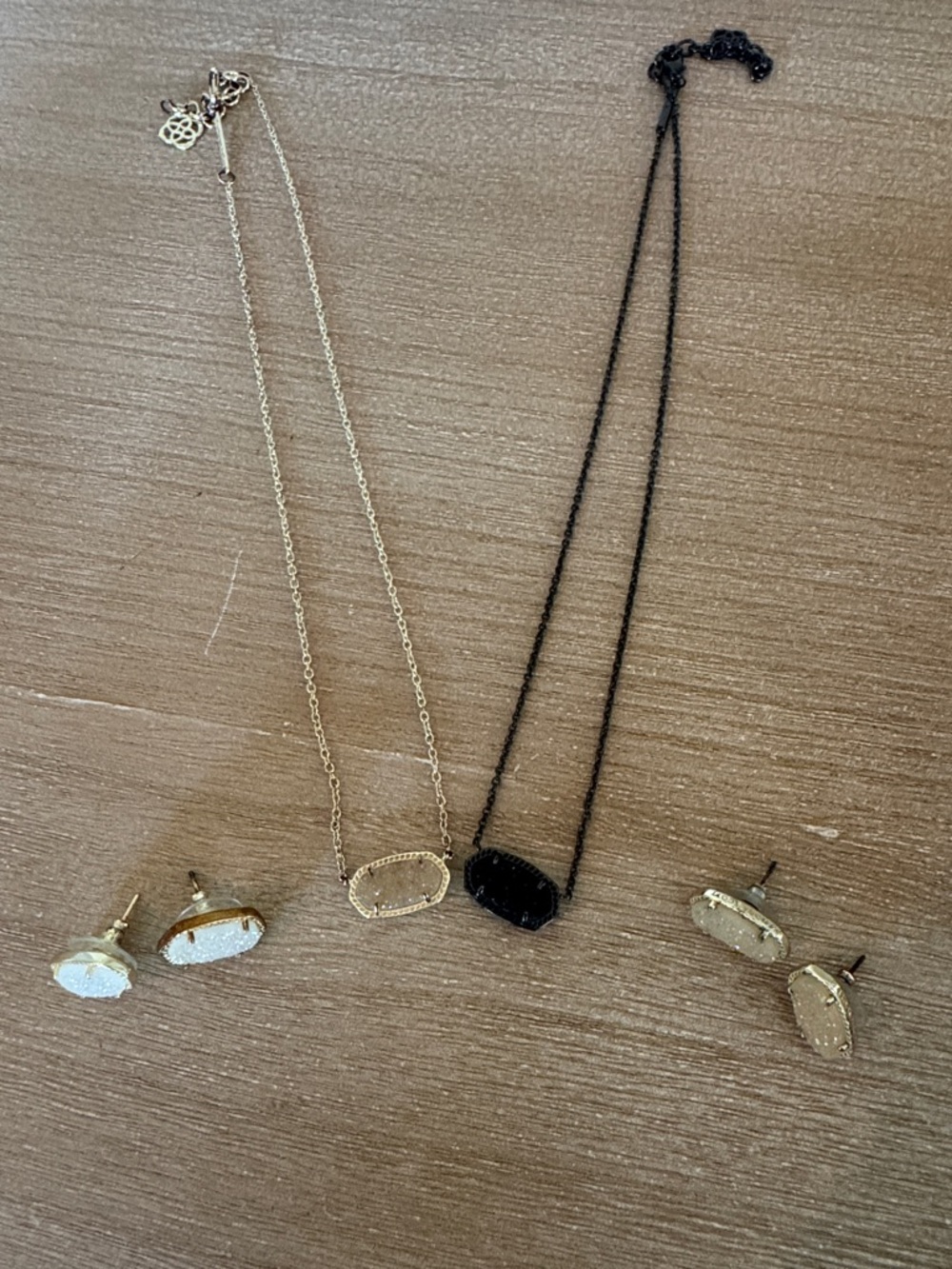 Kendra Scott Gold and Black Layered Stone Necklace Set